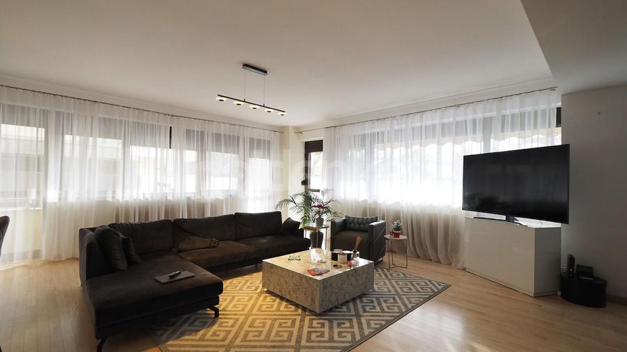 Apartament cu 3 camere decomandat, mobilat în Herăstrău