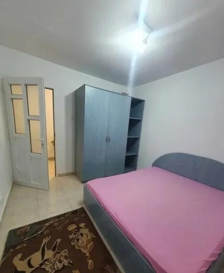 Apartament cu 2 camere decomandat în Drumul Taberei