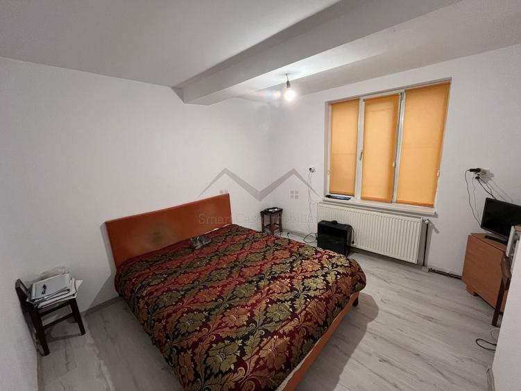 Casă individuală cu 4 camere cu Canalizare în Bucium