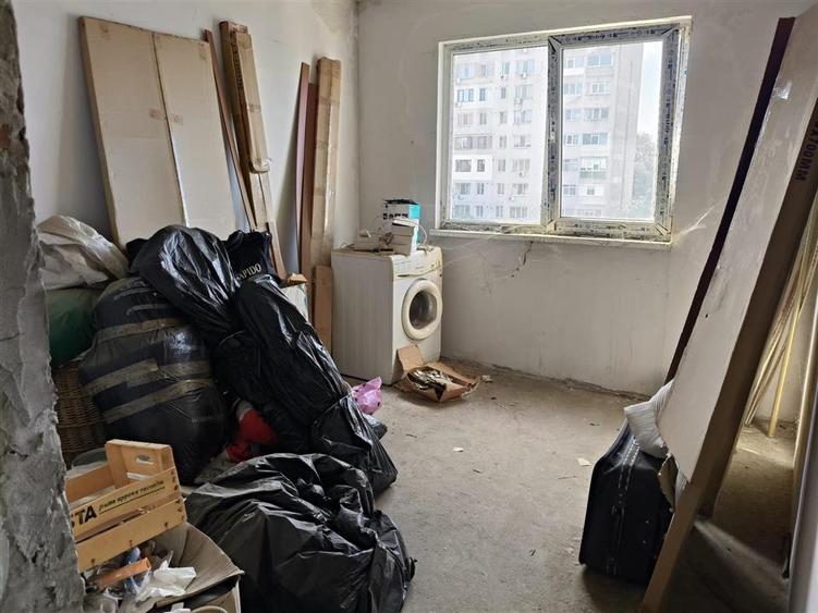 Apartament cu 2 camere semidecomandat în Viziru 1