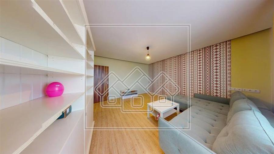 Apartament cu 2 camere decomandat în Turnișor