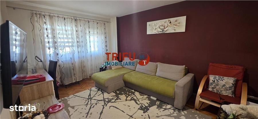 Apartament cu 3 camere decomandat în Cetate