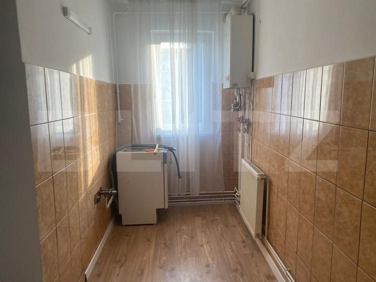 Apartament cu 3 camere decomandat în Dâmbu Pietros