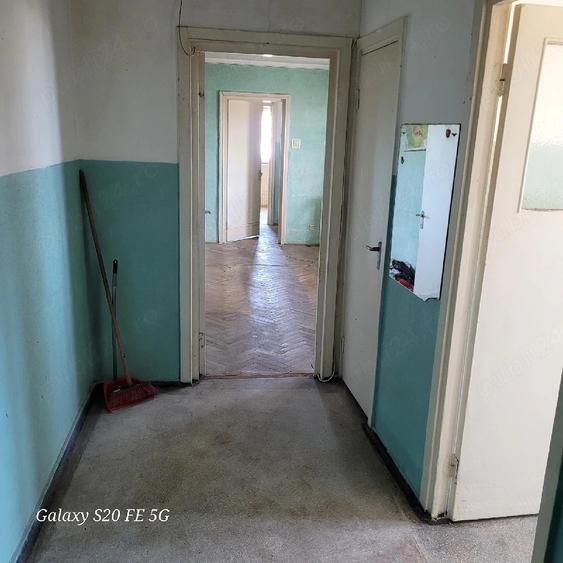 Apartament cu 2 camere semidecomandat în Central