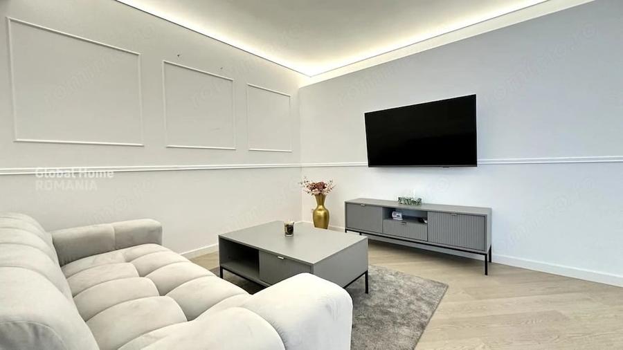 Apartament cu 3 camere decomandat în Aviației