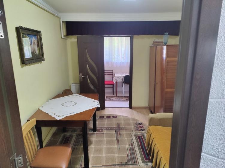 Apartament cu 2 camere semidecomandat în 1 Mai