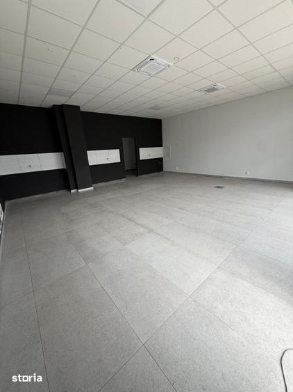 Spațiu comercial, de 89.2 mp, în Florești