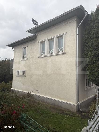 Casă cu 6 camere cu Teren 420 Mp în Central