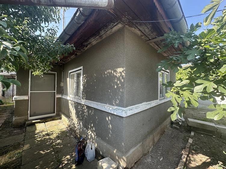 Casă cu 3 camere cu Teren 128 Mp în Malu Roșu