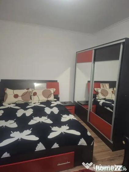 Casă cu 7 camere cu Teren 271 Mp în Central