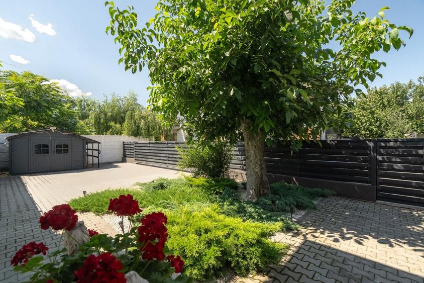 Casă individuală, elegantă, discretă, lumină naturală și confort autentic - 57