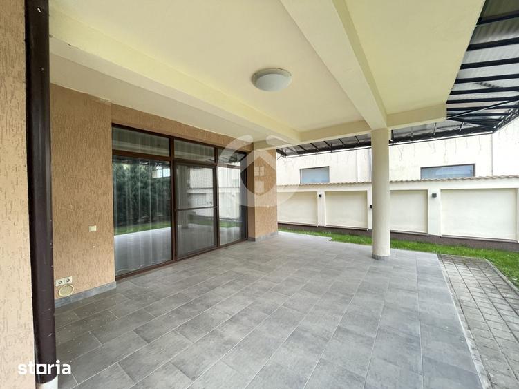 Casă cu 6 camere cu Teren 611 Mp în Central