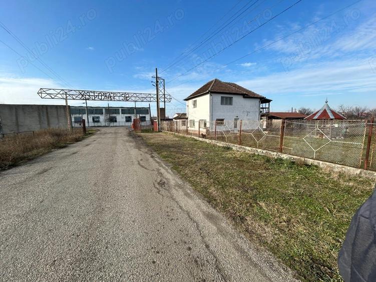 Spațiu comercial, de 7,000 mp, în Central