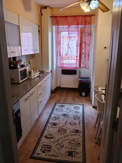 Apartament cu 3 camere decomandat în Dosu Bricii