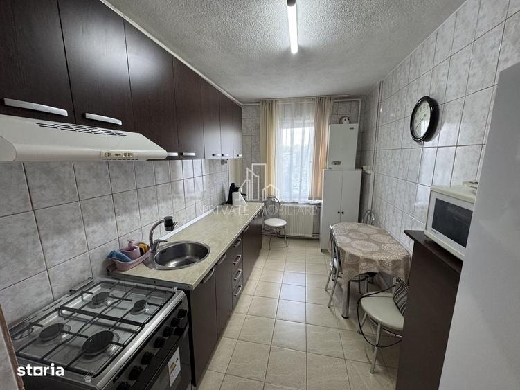 Apartament cu 3 camere decomandat în Diamant