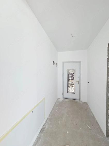 Casă cu Teren 450 Mp în Costi