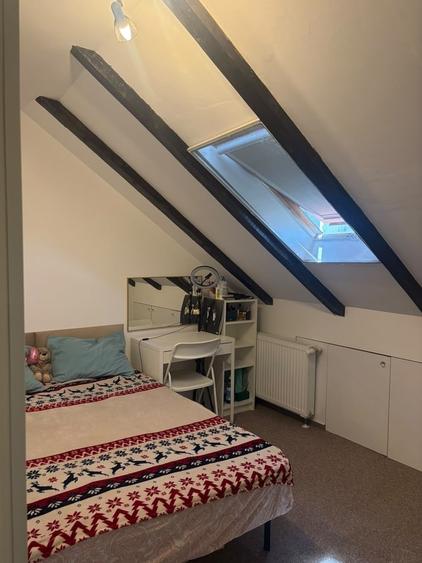 Apartament cu 3 camere semidecomandat în Ozana