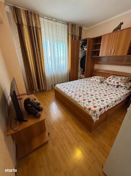 Apartament cu 3 camere decomandat în Mioveni