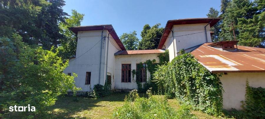 Spațiu comercial, de 400 mp, în Mereni