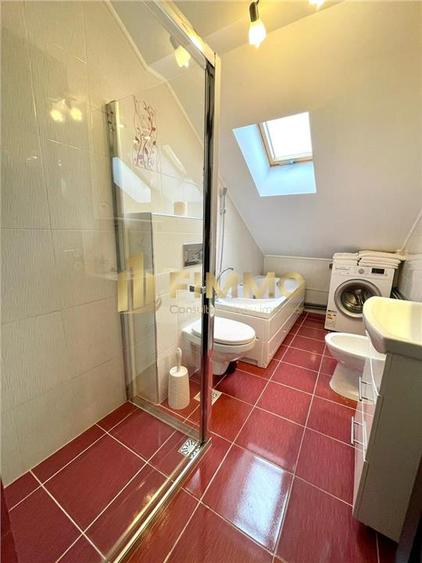 Apartament cu 3 camere decomandat, mobilat în Est
