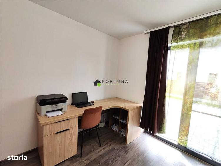 Casa moderna, singura in curte - Izvor - 11