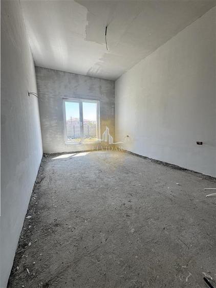 Duplex cu 3 camere cu Canalizare în Moșnița Nouă
