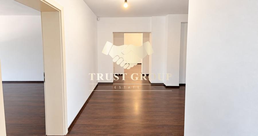 Apartament cu 3 camere decomandat în Barbu Văcărescu