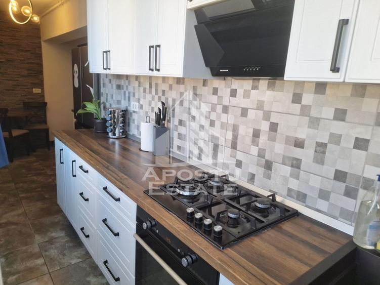 Apartament cu 3 camere decomandat, mobilat în Ultracentral
