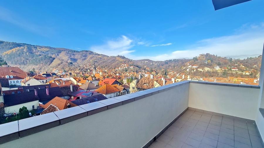 Apartament cu 4 camere decomandat, mobilat în Centrul Istoric