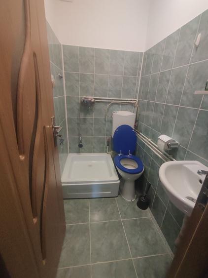 Apartament cu 3 camere decomandat în Tudor