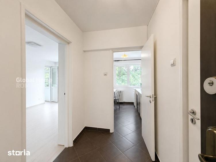 Apartament cu 2 camere semidecomandat în 1 Mai
