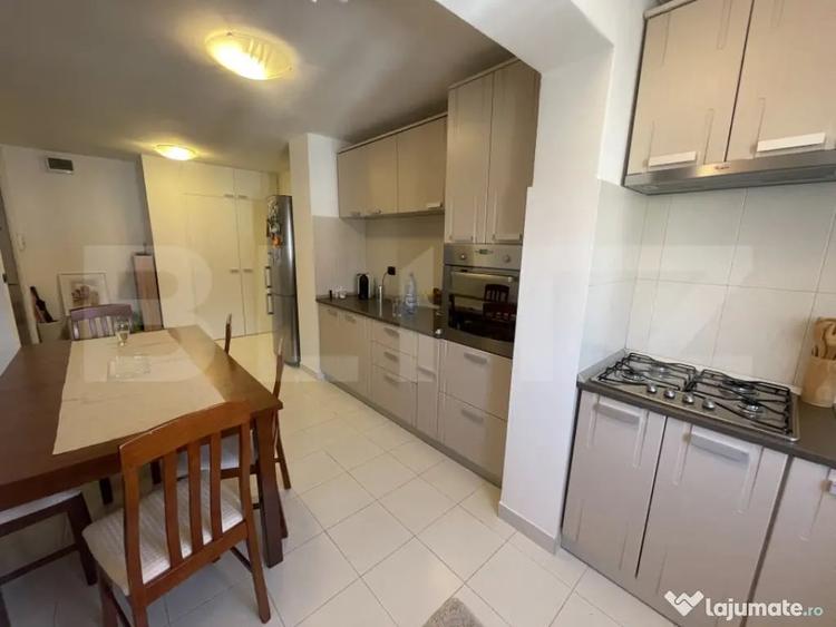 Apartament cu 3 camere decomandat în Central