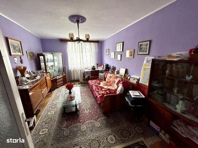 Apartament cu 3 camere decomandat în Central