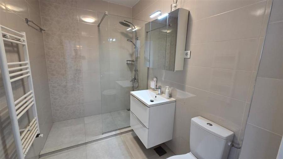 Apartament cu 2 camere semidecomandat în Florești
