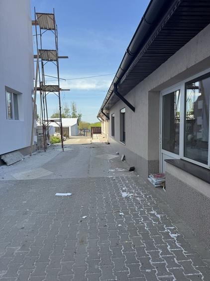 Spațiu comercial, de 2,000 mp, în Coșereni