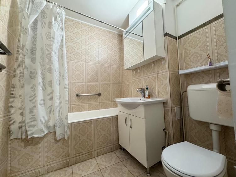 Apartament cu 3 camere decomandat, mobilat în Unirii