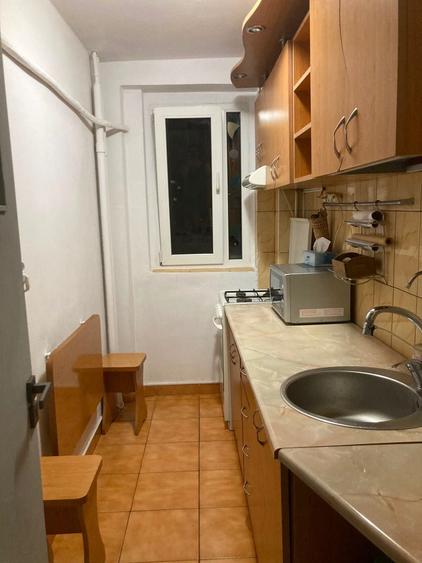 Apartament cu 2 camere decomandat în Titan