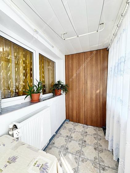 Apartament cu 2 camere decomandat în Micro 21