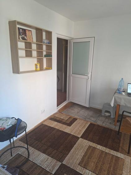 Garsonieră decomandată în Exterior Vest