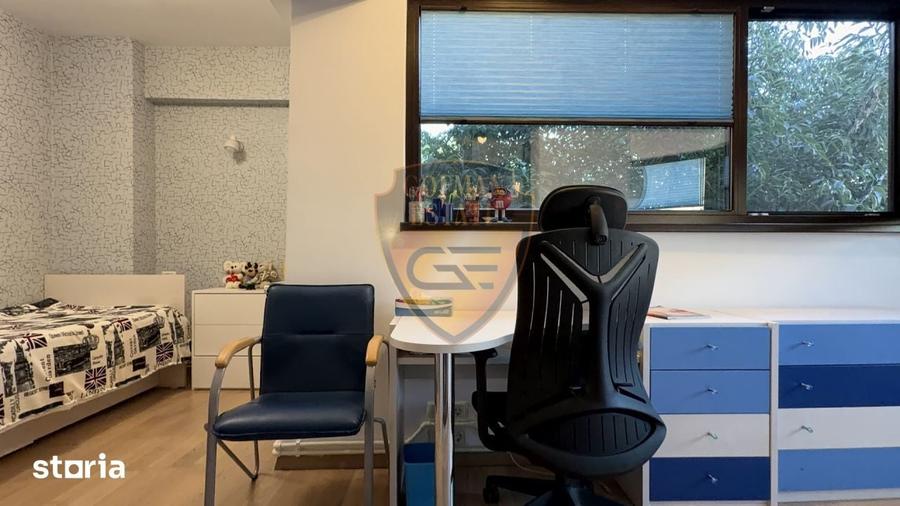 Apartament cu 4 camere decomandat în Tomis Nord