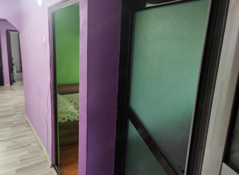 Apartament cu 3 camere decomandat în Central