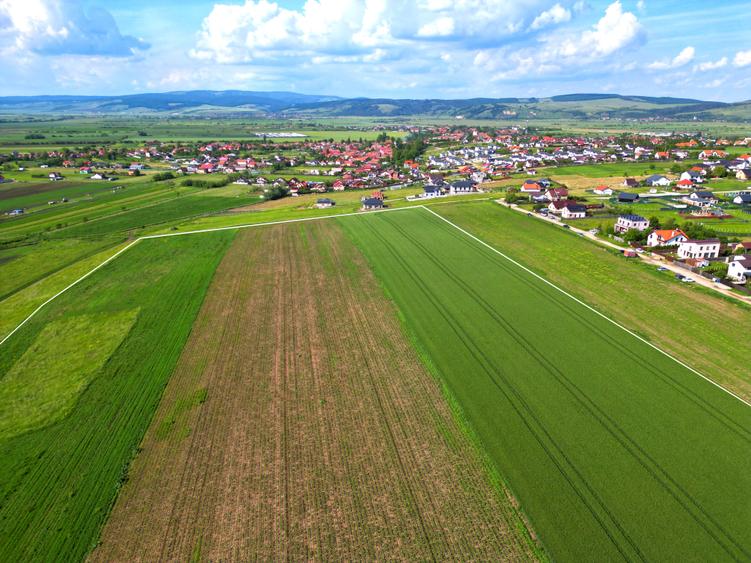 Teren Construcții intravilan de 500 mp, în Bod