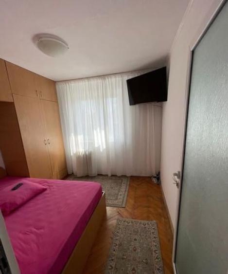 Apartament cu 2 camere semidecomandat, mobilat în Băneasa
