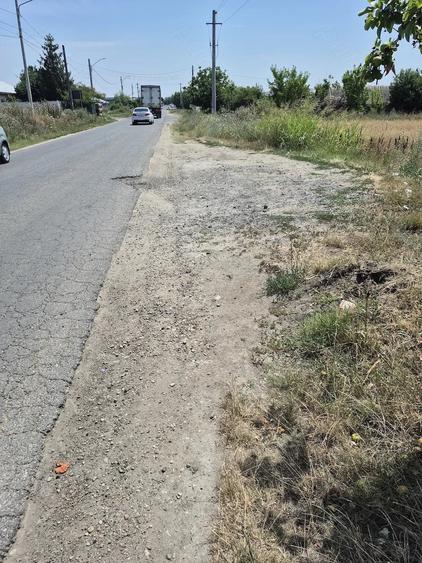 Teren de 3700 mp, în Sadina