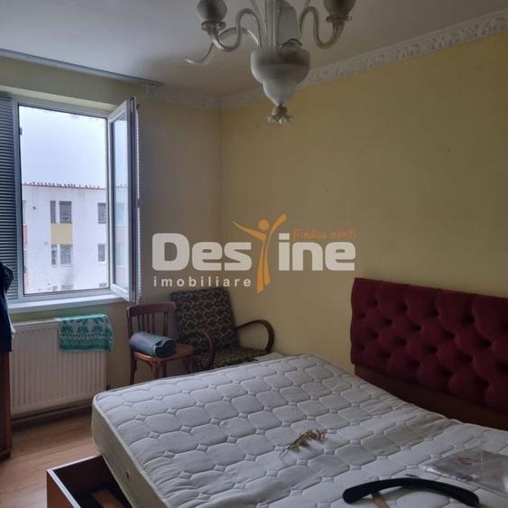 Apartament cu 2 camere decomandat, mobilat în Centrul Vechi