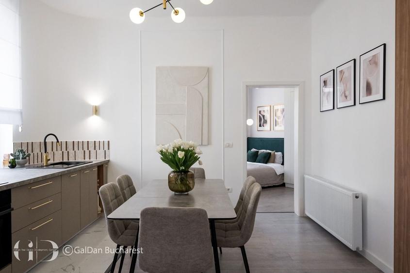 Apartament cu 3 camere, mobilat în P-ța Universității