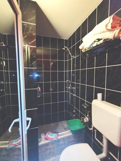 Apartament cu 3 camere semidecomandat în Tractorul