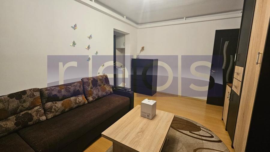 Apartament cu 3 camere semidecomandat, mobilat în Drumul Taberei