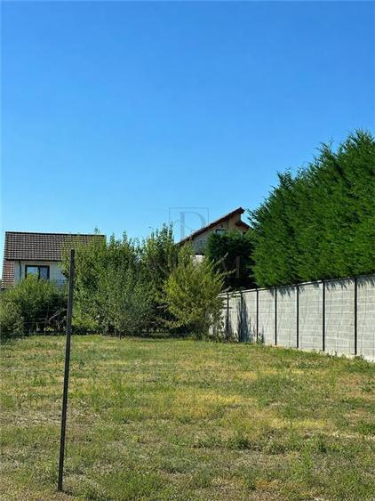 Teren Construcții intravilan de 980 mp, în Dumbrăvița