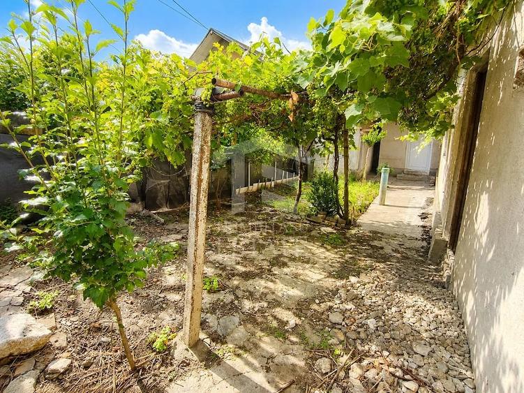 Casă cu Teren 167 Mp în Valu lui Traian